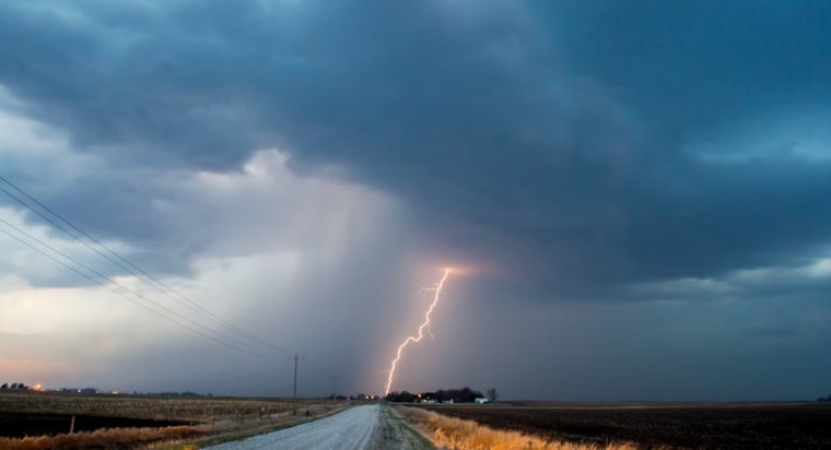 Governor Abbott Swiftly Responds to Approaching Storm as Texas Braces for Thunderous Onslaught