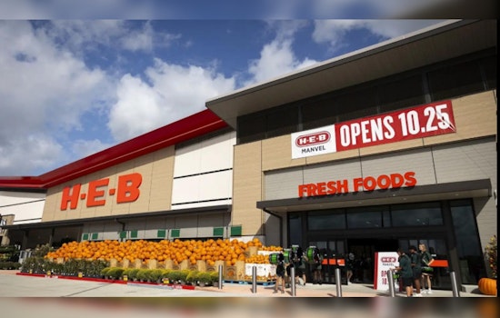 H-E-B Spreads Holiday Cheer with 20K Meal Giveaway at Houston's NRG Stadium