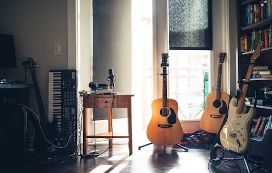 Hidalgo Hits a High Note, Governor Abbott Amplifies Texas Music Scene with Texas-Friendly Workshop