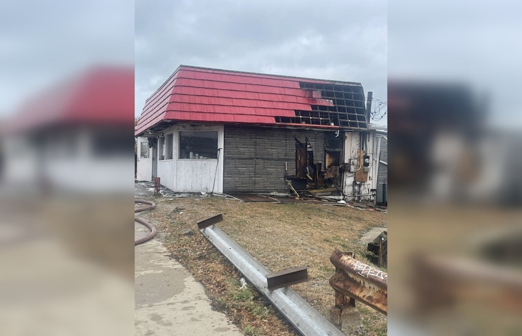 Historic Calumet Fisheries Ablaze, Chicago Fire Department Tackles Roof Fire Amid Health Inspection Drama
