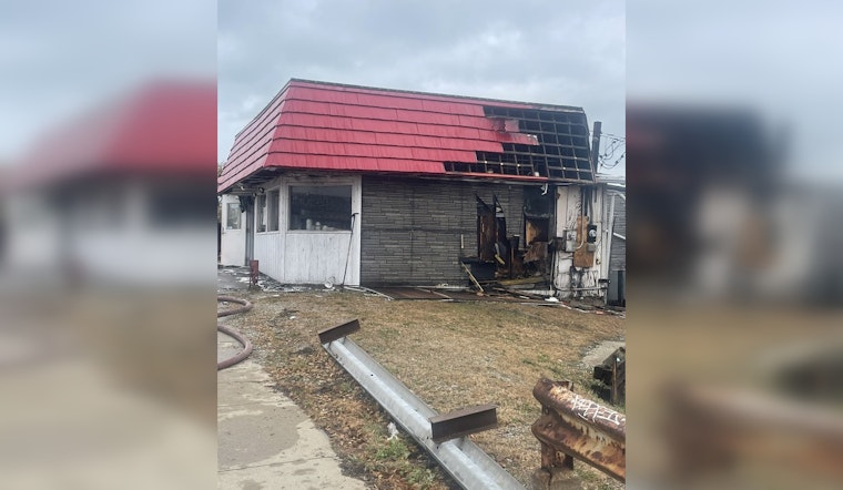 Historic Calumet Fisheries Ablaze, Chicago Fire Department Tackles Roof Fire Amid Health Inspection Drama