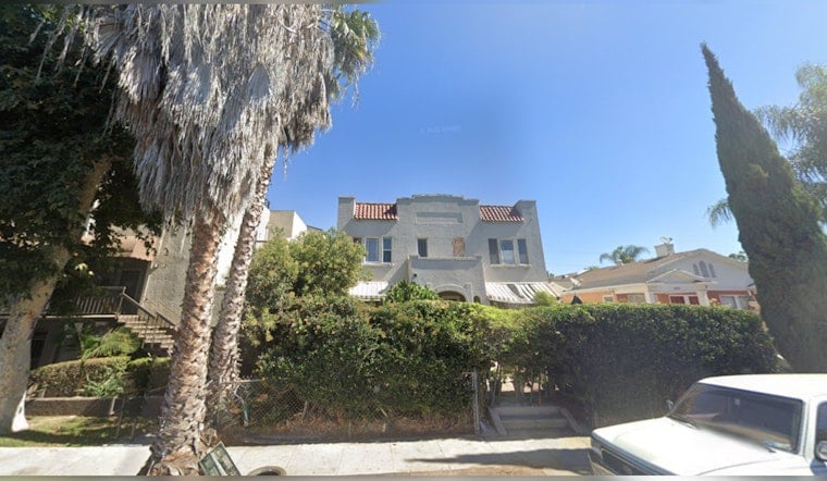 Hollywood Duplex Fire Controlled in 19 Minutes by LAFD's Swift Response
