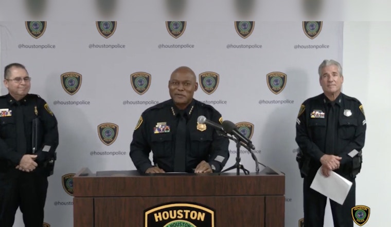 Houston Police Increase Black Friday Security, Caution Shoppers About Clever Crooks