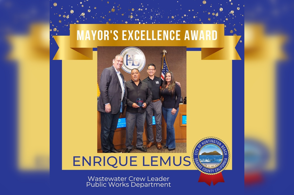 Huntington Beach Honors Wastewater Crew Leader with Mayor's Excellence