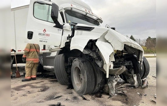 I-55 North near Springfield Unblocked After Truck Tango Turns Traffic Territorial