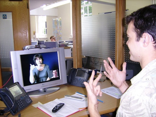 Illinois Commission Seeks Executive Interpreter Coordinator to Boost Deaf Community Support