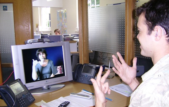 Illinois Commission Seeks Executive Interpreter Coordinator to Boost Deaf Community Support