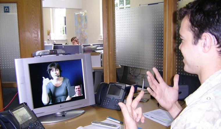 Illinois Commission Seeks Executive Interpreter Coordinator to Boost Deaf Community Support