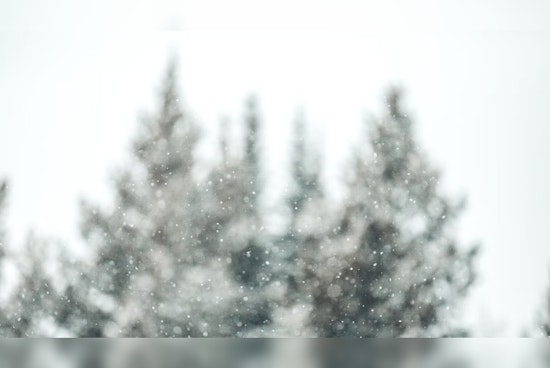 In a winter sneak peek, snow showers and icy conditions hit Southern New England, with rain looming for the holidays.