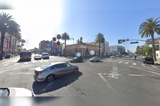  In Hollywood, hundreds gather for a peaceful protest as calls for a ceasefire in Gaza reach coast-to-coast