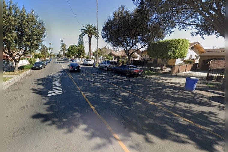 LA Man Slain in Predawn Horror, Killer at Large as Cops Hunt Clues in