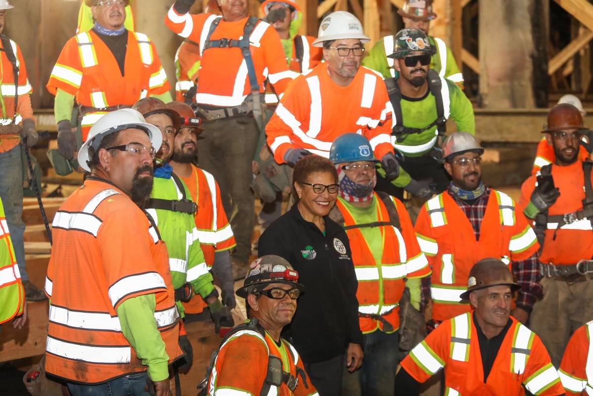 LA Mayor Karen Bass Announces I-10 Freeway Reopening: A Triumph Of