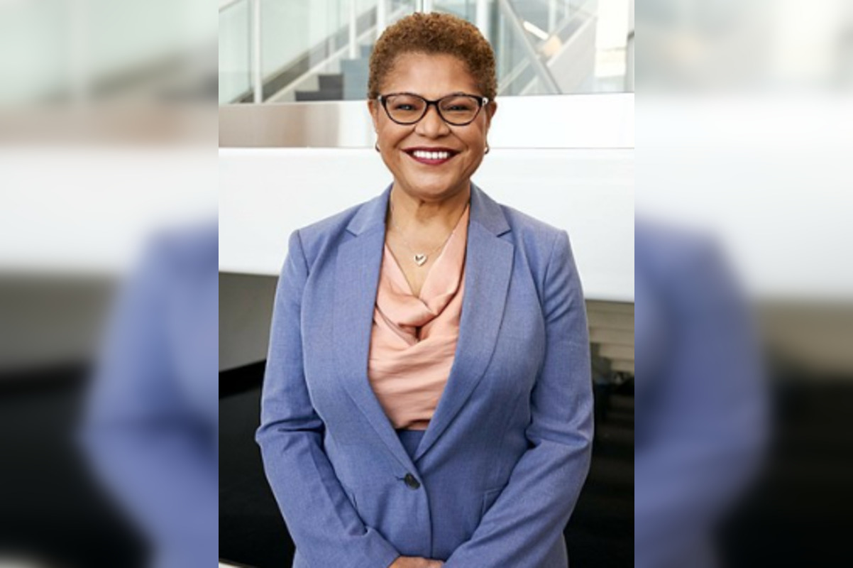 La mayor karen bass champions metro use amidst i 10 freeway closure