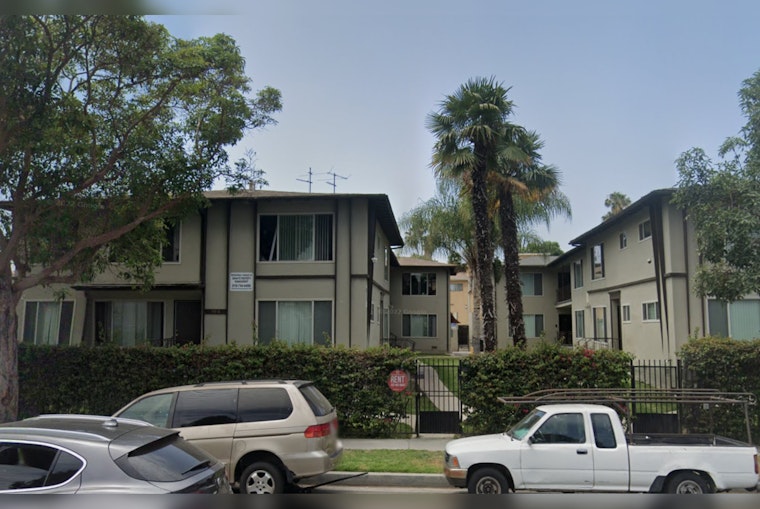 Los Angeles Fire Department Extinguishes Baldwin Hills, Crenshaw Apartment Blaze in 11 Minutes