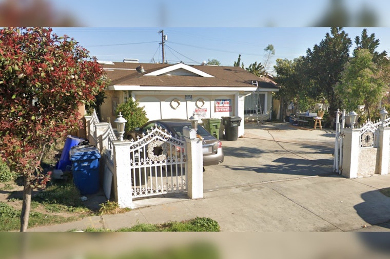Los Angeles Fire Department Swiftly Extinguishes Vermont Knolls Blaze