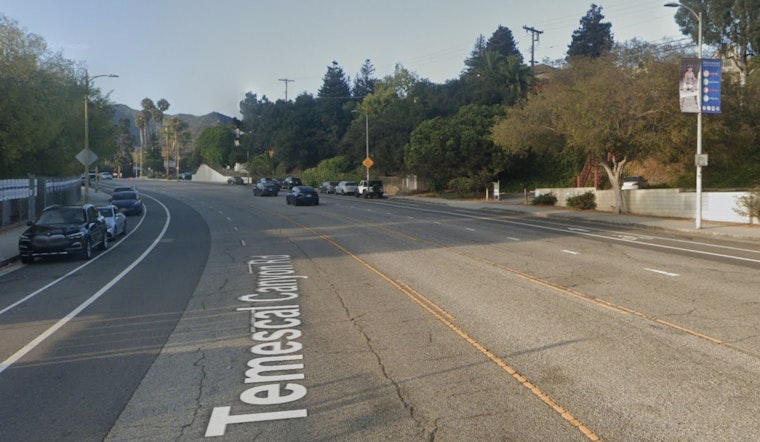 Los Angeles Firefighters Quickly Quell Pacific Palisades Blaze
