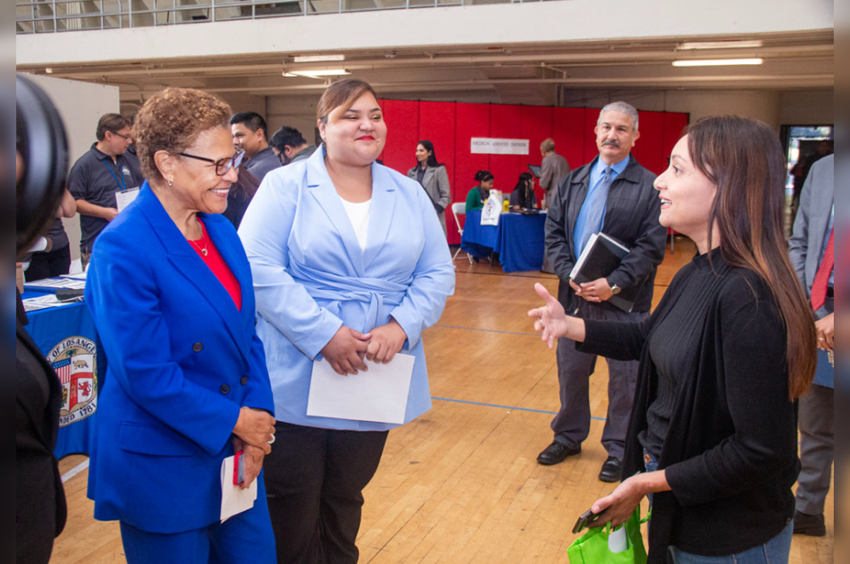 Los Angeles Job Fair Draws Hundreds, City's Commitment to Employment