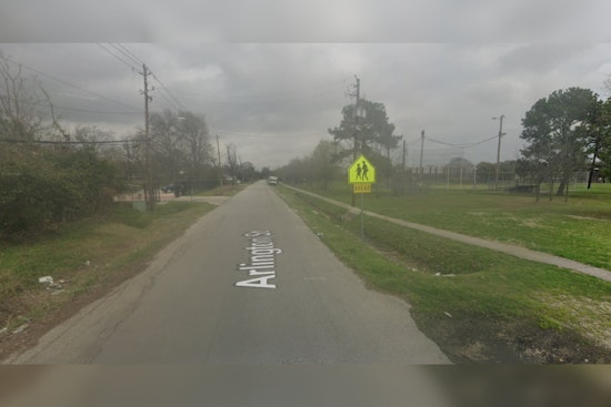 Man Shot in Leg at Houston Playground After Dark