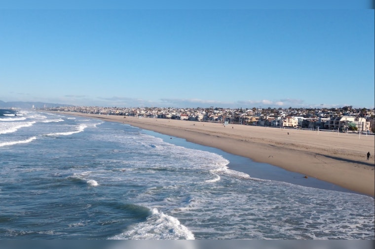 Man with Gunshot Found Floating off Hermosa Coast
