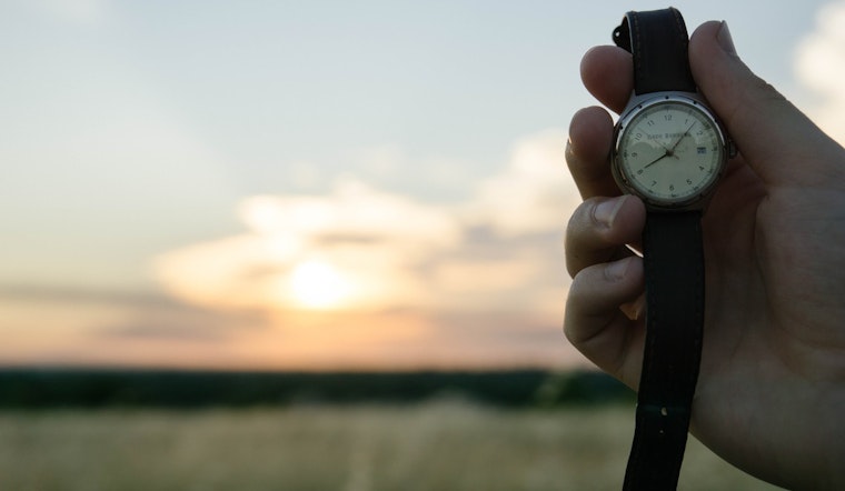 Permanent Daylight Saving Time: A Perpetual Debate Reignites as Clocks Fall Back
