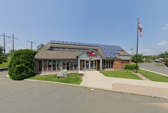 Pittsfield Police Hunt Pistol-Packing Perp in Brazen Bank Burglary