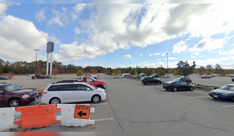 Police Cordon Off Wrentham Outlets to Battle Traffic Beasts in a Black Friday Bustle