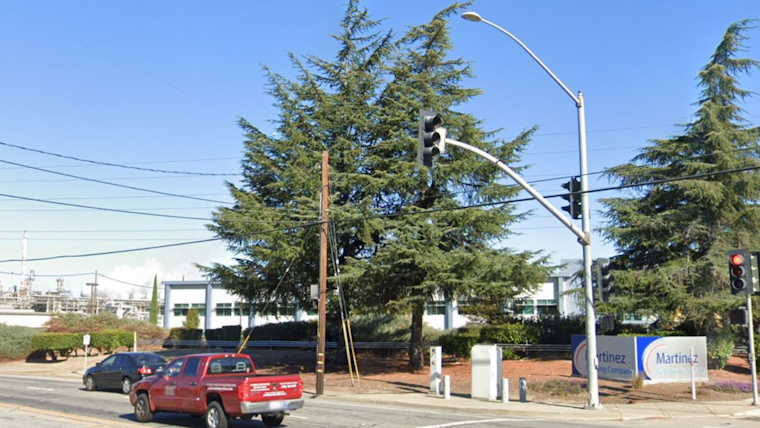 Residents Sue Refinery Over Fears of Poisoned Gardens and Air in Martinez