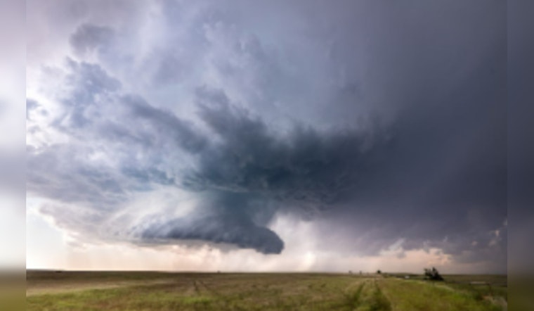 Sunny Spells Meet Weekend Storms in Climate Rollercoaster in Houston