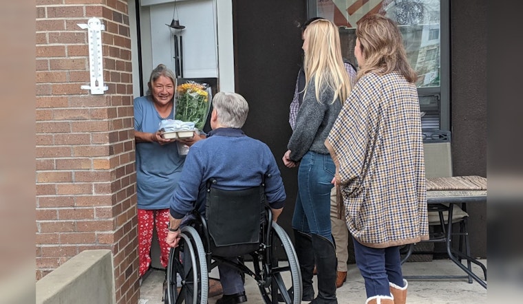 Texas Governor Abbott Serves Up Thanksgiving Cheer with Meals on Wheels in Austin