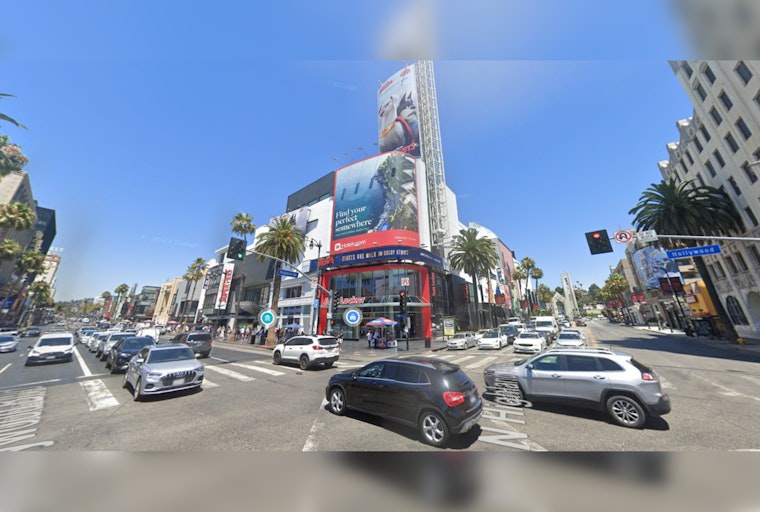  The LAFD Swiftly Tackles a Fire at the Hollywood & Highland Retail Building 