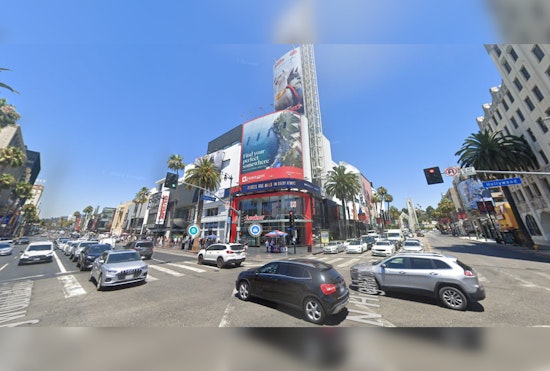  The LAFD Swiftly Tackles a Fire at the Hollywood & Highland Retail Building 