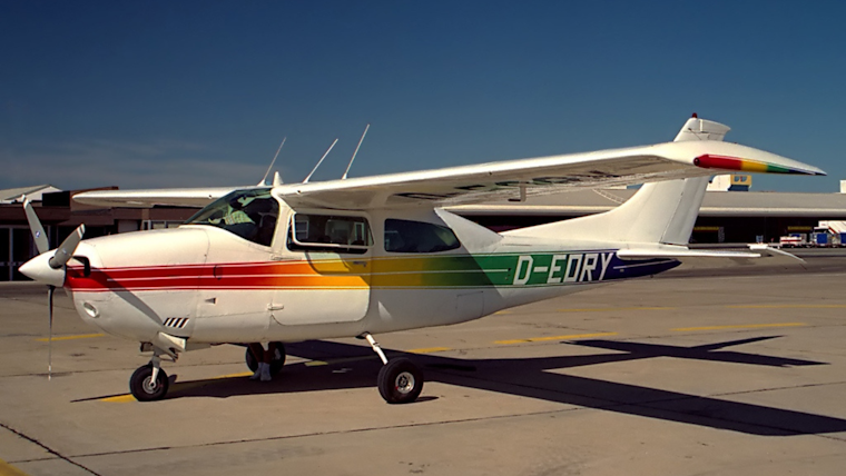 Tragic La Jolla Plane Crash Claims Life of Experienced Pilot from Carlsbad