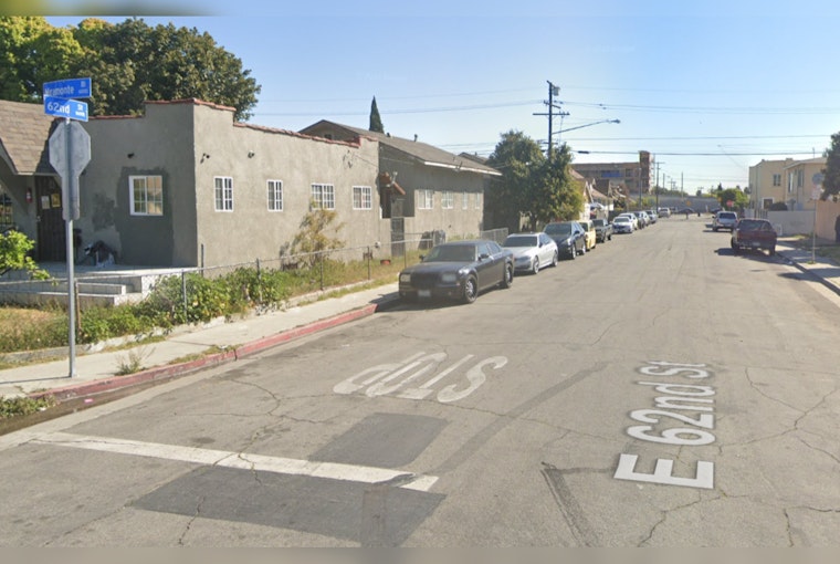 Unidentified Man Fatally Shot on East 62nd Street in Los Angeles, Suspect at Large as City Grapples with Gun Violence