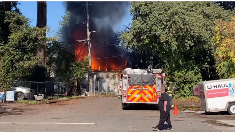 VIDEO: Blaze Battle in Santa Rosa, Firefighters Contain Inferno at Abandoned Barn