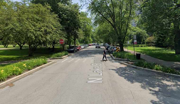 Violent Armed Robbery on North Lake Shore Drive, Chicago Woman Assaulted, Offenders at Large