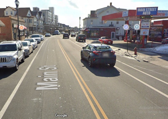 Wilmington Police Hunt for Suspects in U-Haul Robbery