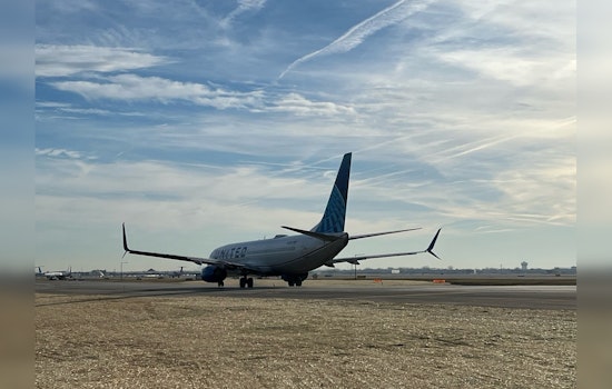 Aeromexico Jet Strikes Luggage Vehicle Leading to Safe Passenger Evacuation