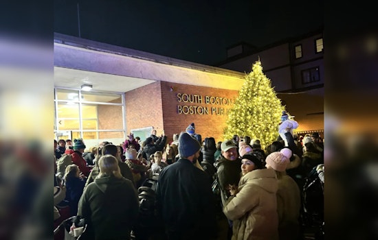 Annual Holiday Stroll and Tree Lighting Unites Community in South Boston