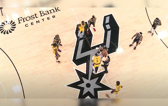 Anthony Davis Pushes Through Injury, Leading Lakers to a 122-119 Victory Despite Wembanyama's Stellar Performance against Spurs