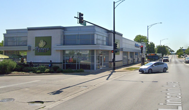 Armed Duo Pulls Off Late-Night Heist at Chicago Restaurant, Police Hunt for Blue Sedan Escapees
