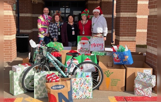 Austin Airport and Whiting-Turner Employees Bring Holiday Cheer to 14 Local Families in Need