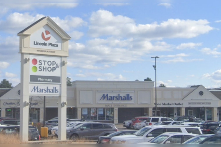 Bomb Scare Bust! Hingham Cops Evacuate Lincoln Plaza But No Explosives Found