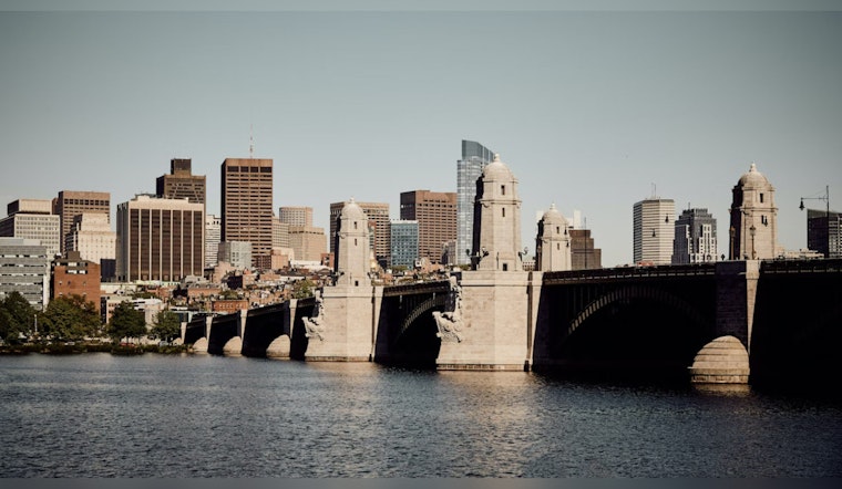 Boston Gears Up for a Chilly but Sunny Holiday Weekend, Mild Weather Ahead