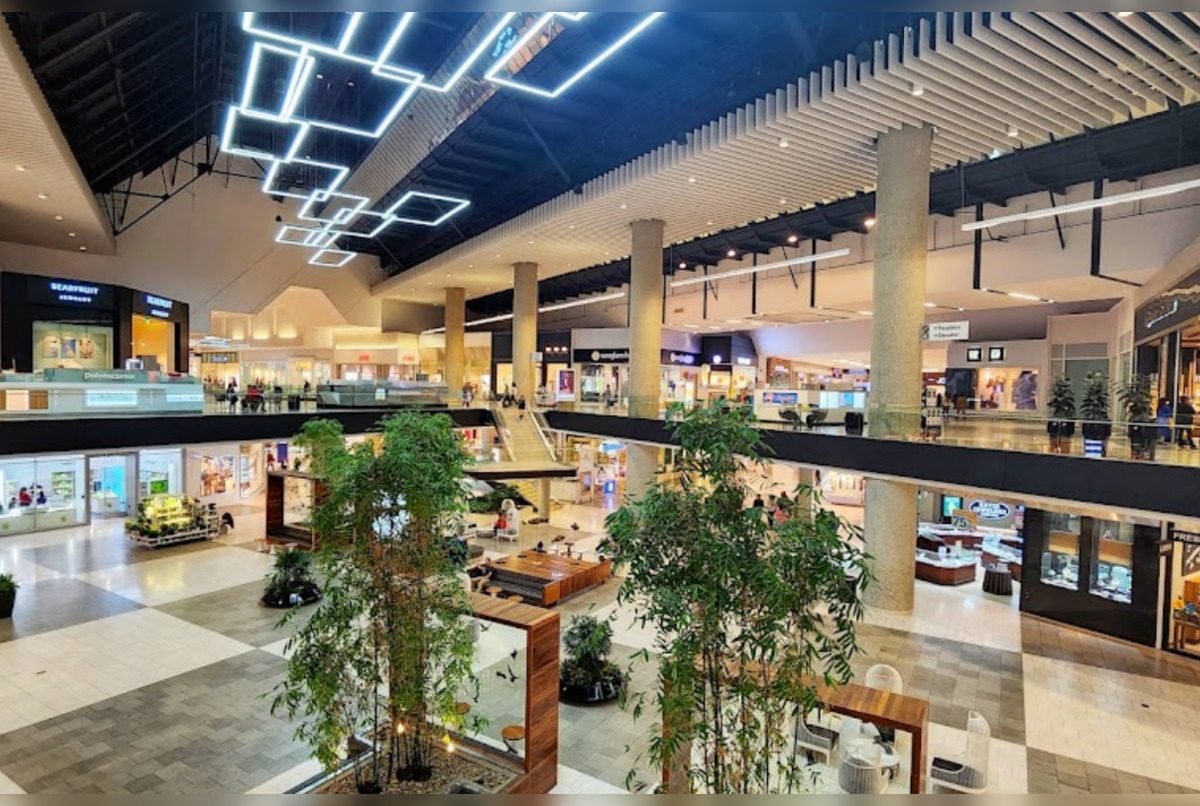 Breaking Glass and Grabbing Cash, Hammer Gang Hits Luxury Arcadia Mall