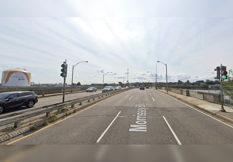 Bridge to Nowhere, Boston's Beades Drawbridge Leaves Commuters Hanging