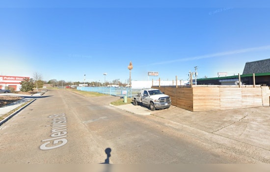 Chaos Unfolds in Houston Club Shootout During Christmas Eve, Leaving One Dead and Four Wounded as Police Seek Clues