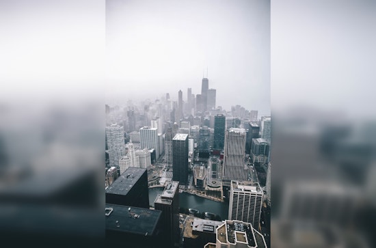 Chicago Faces Chill and Clouds on Final Friday of the Year, Snow Expected Sunday