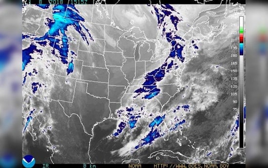 Chicago Prepares for Weather Shifts with Weekend Rain and Monday Winds, Mild Snow Risk Near Porter