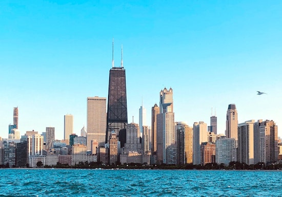 Chicago Set for a Warm and Wet Christmas, Snowfall Unlikely, Predicts Weather Experts