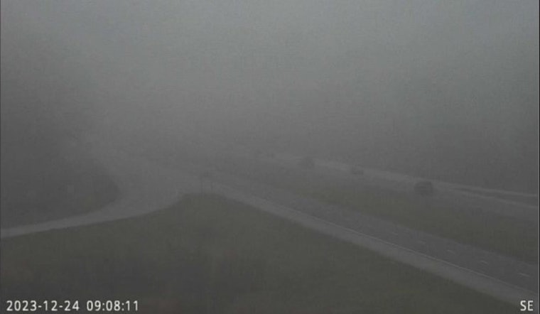 Chicagoans Brace for Foggy, Rainy Christmas with Dense Fog Advisory in Place